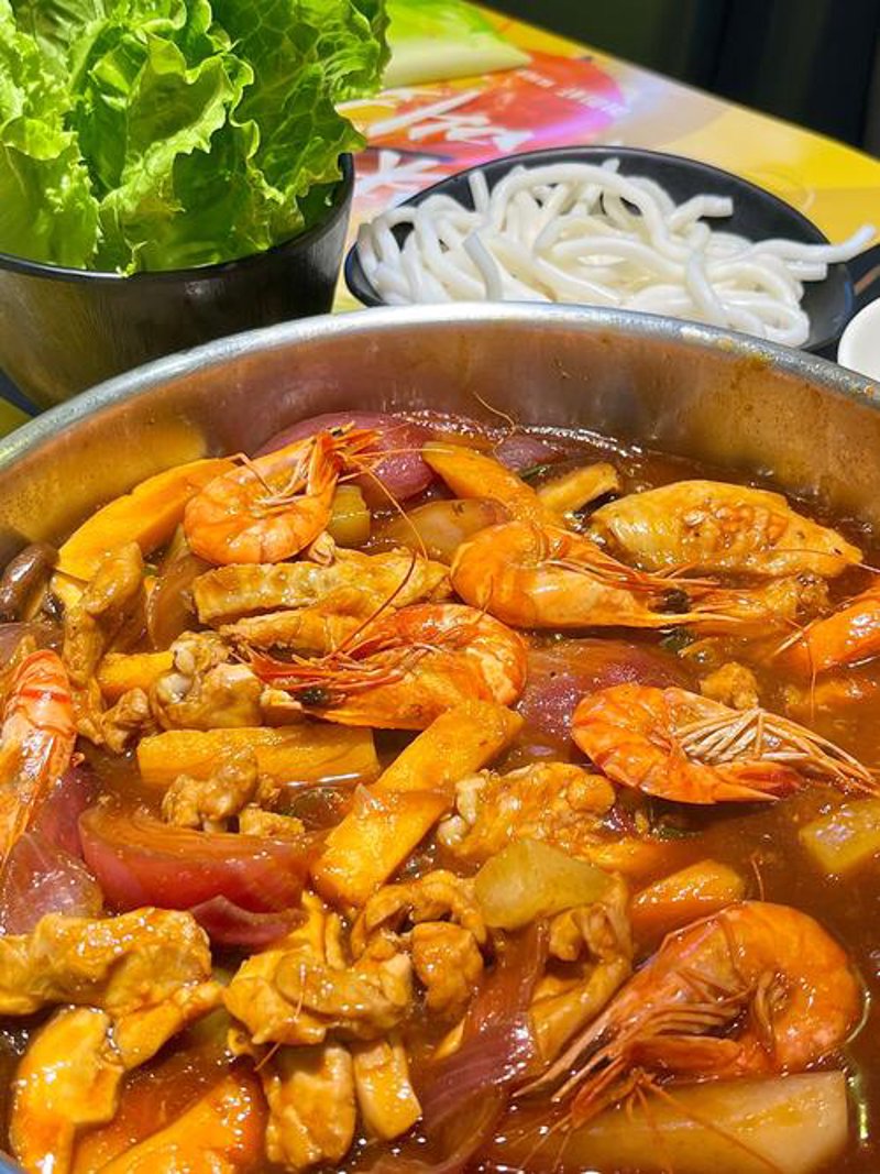 三汁焖锅加盟：开启美食之旅的新篇章