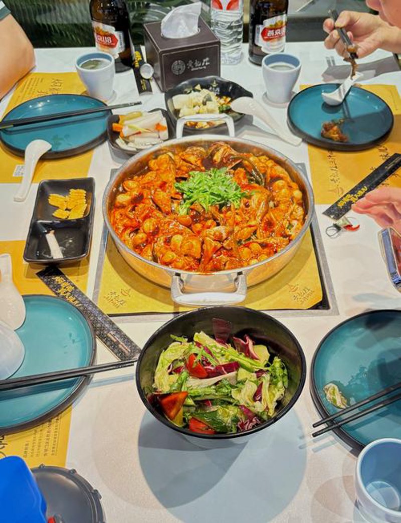 三汁焖锅加盟：餐饮新趋势引领美味升级